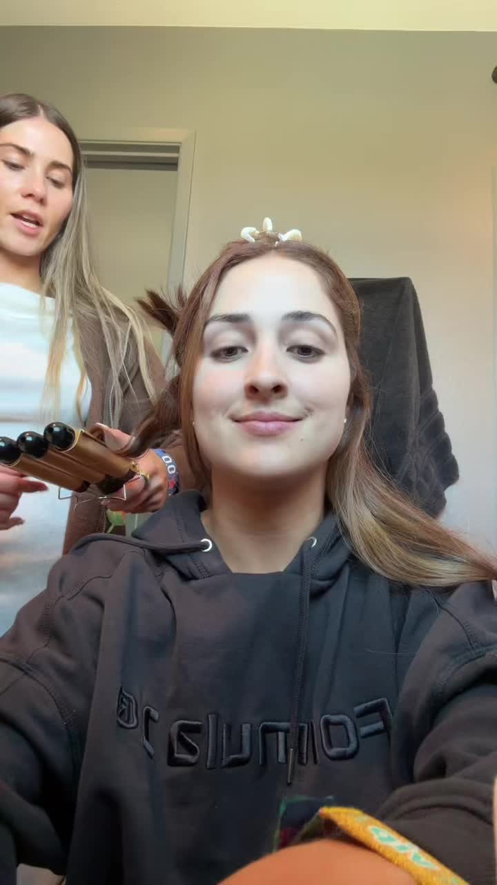 @Valeria