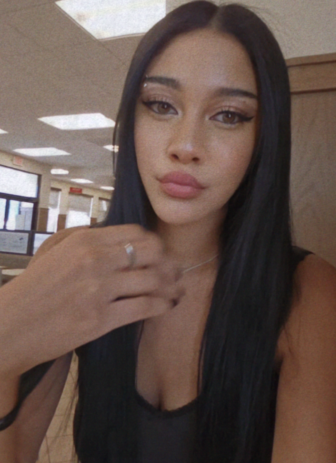 @viewtyra