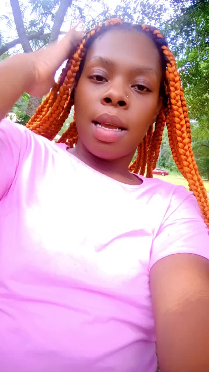 @Queshia