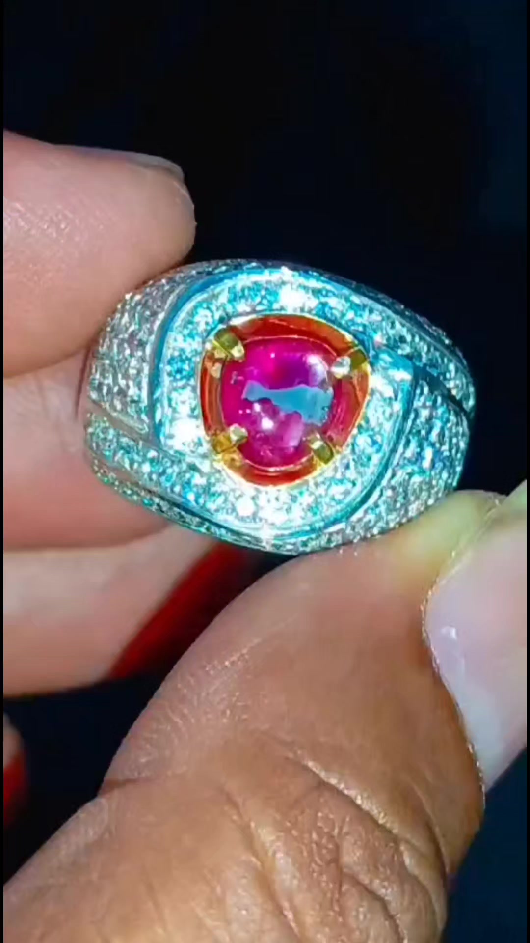 @uzzy gemstone