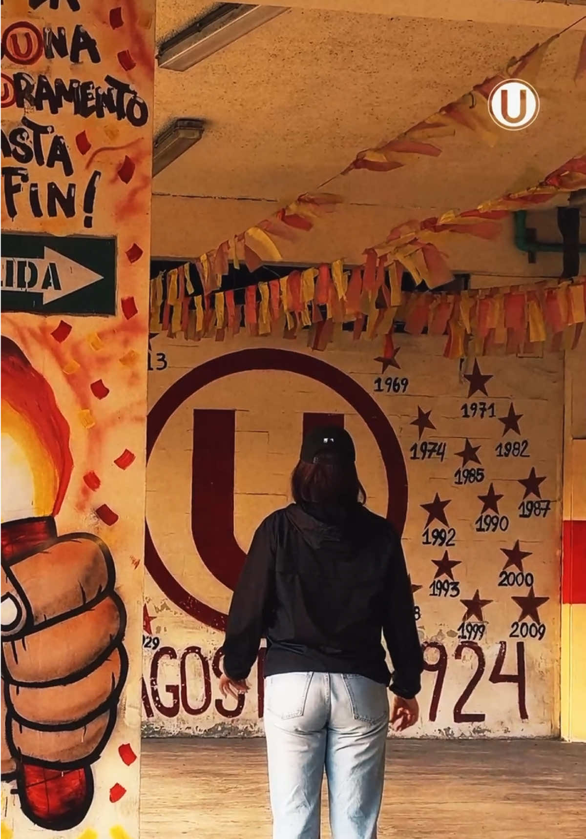 @Universitario
