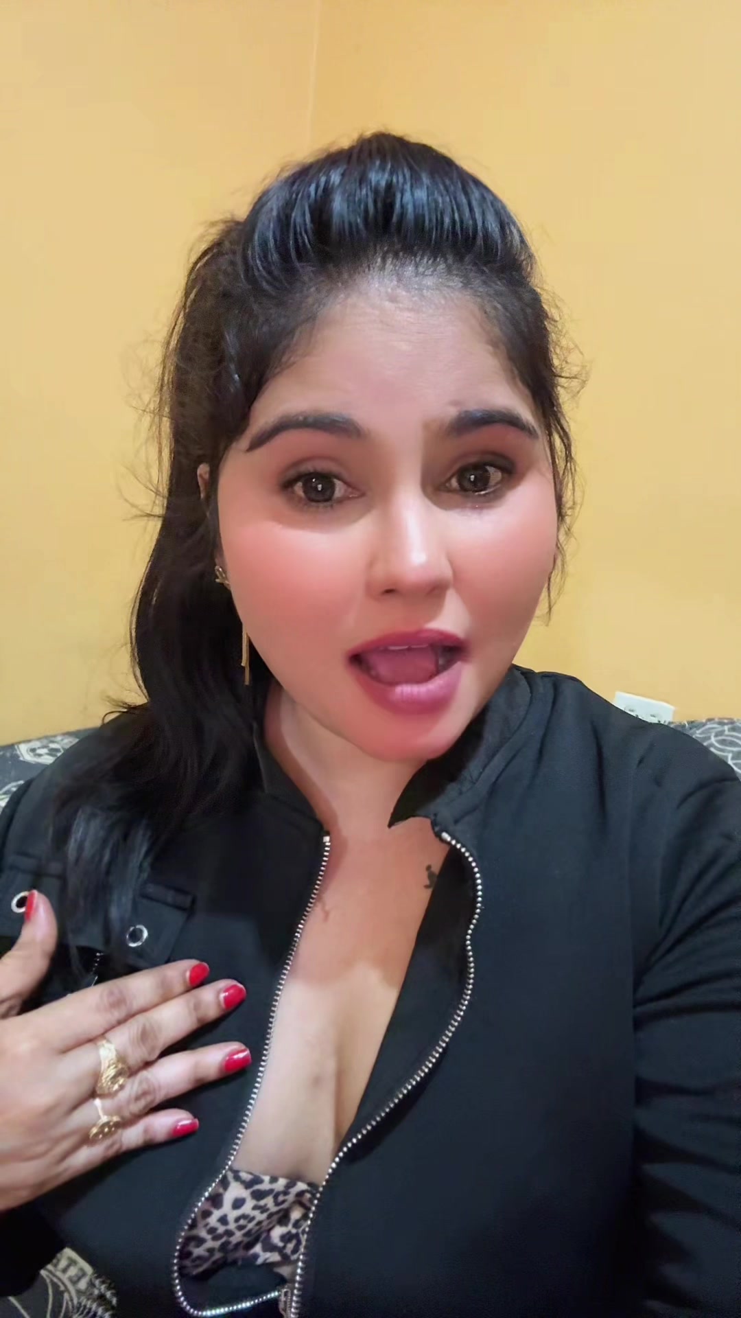 @SEXYNADIA123