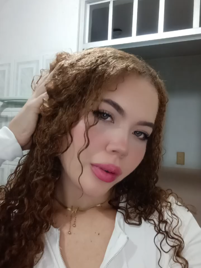 @𝓔𝓲𝓶𝔂🍒