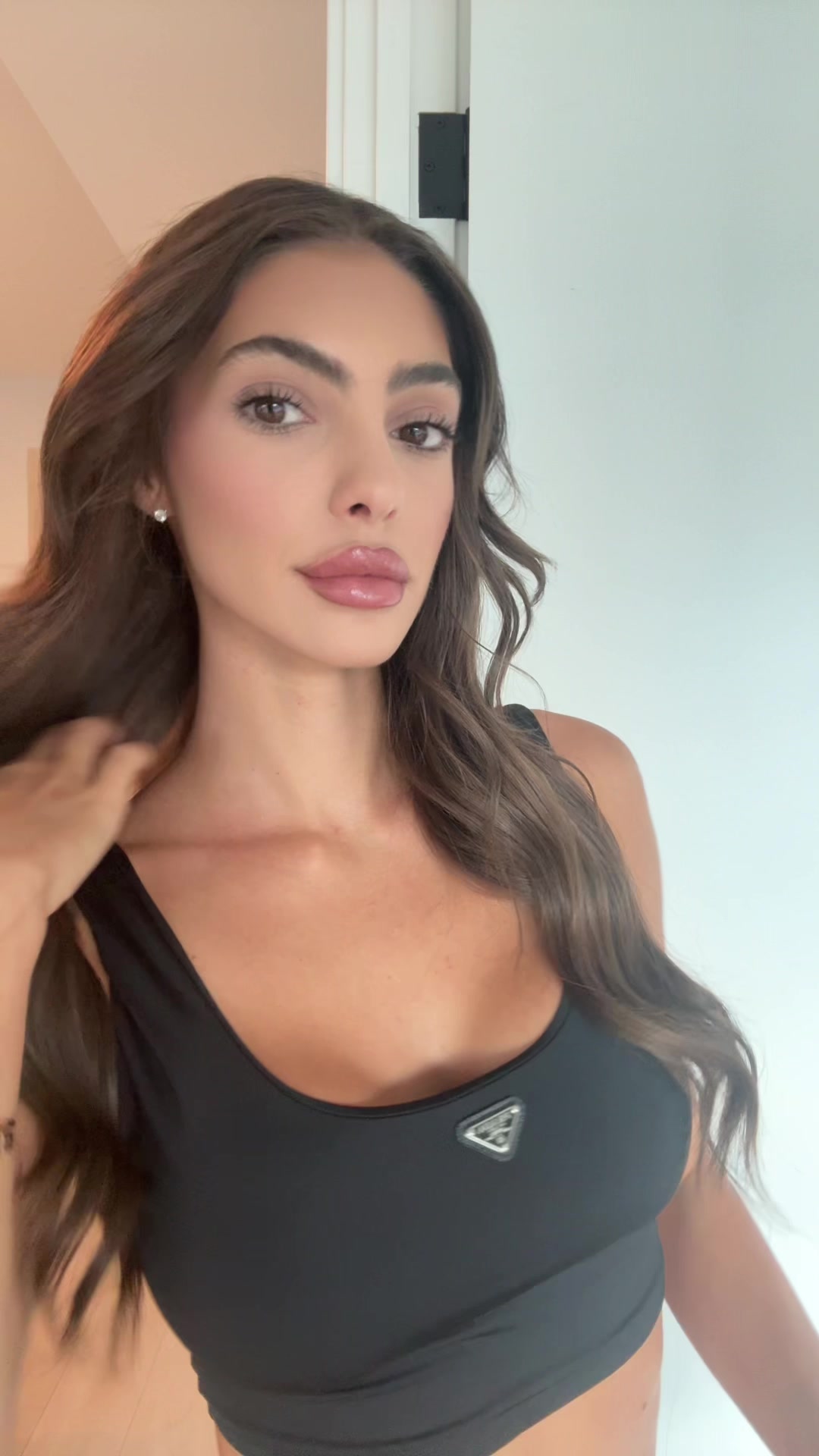 @AV