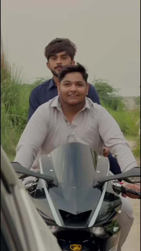 @😎شیراز بھٹی😎