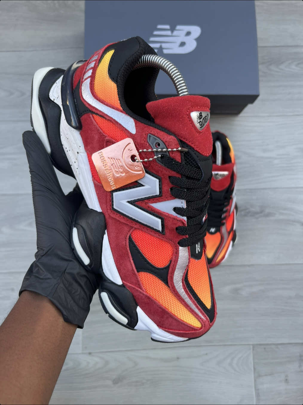 @SNEAKER 🥷