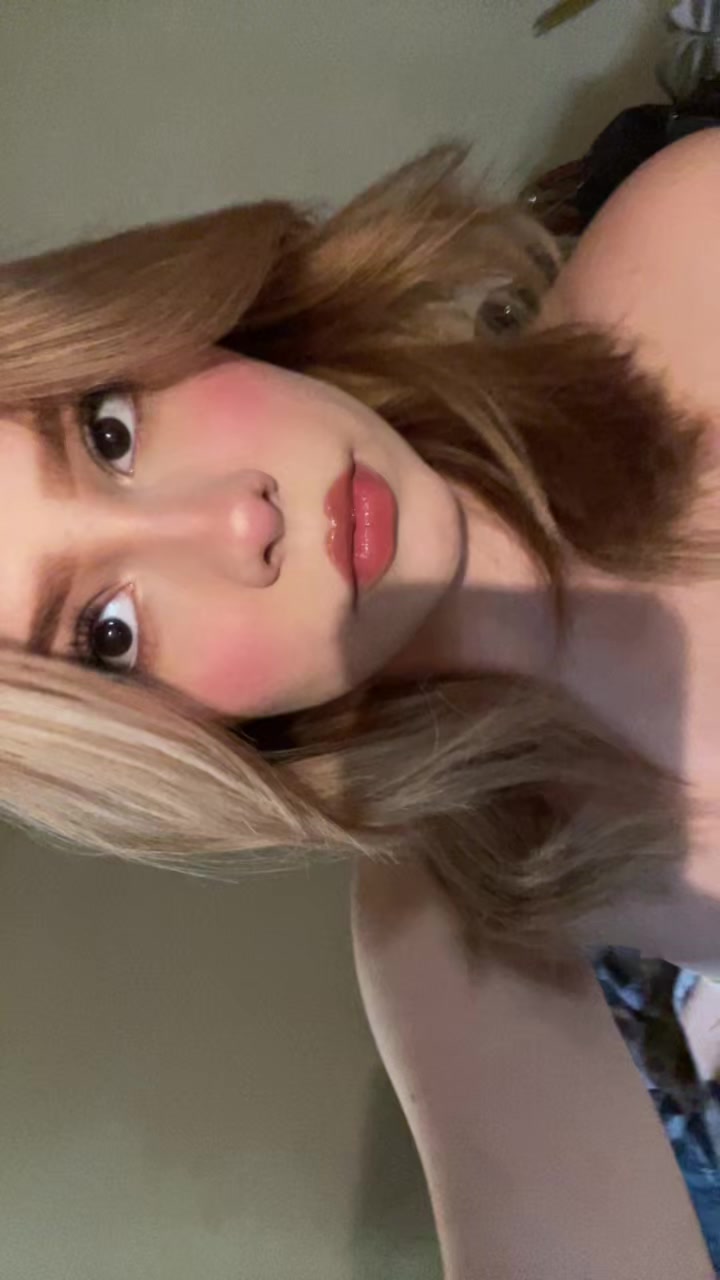 @iamlyndseyy