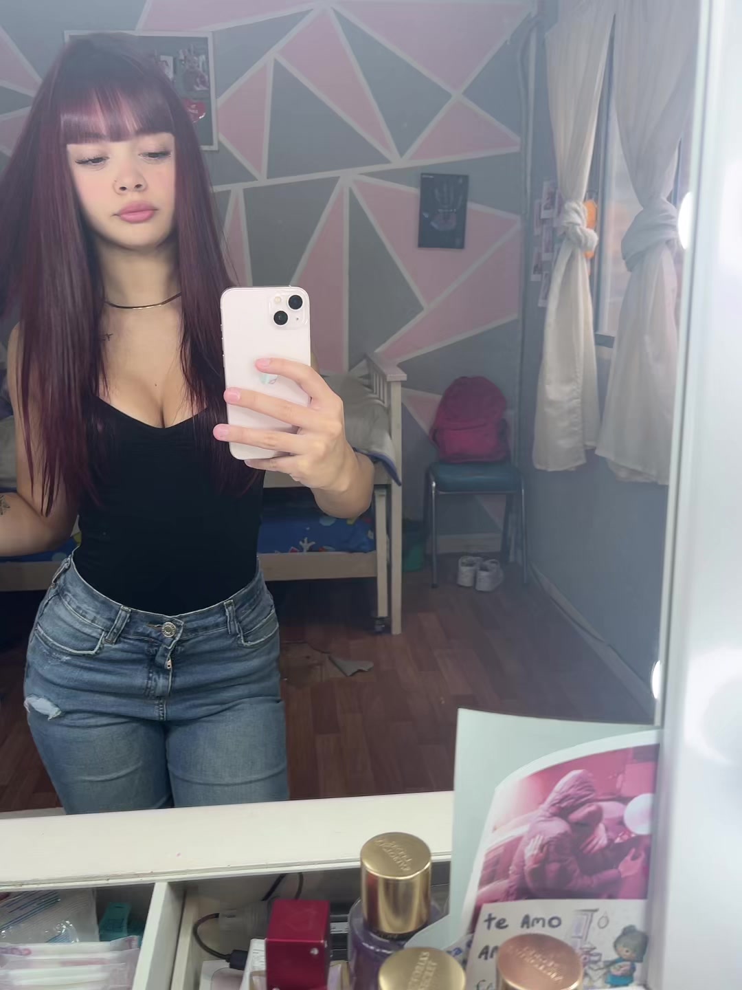 @𝒱𝒶𝓁ℯ𝓃𝓉𝒾𝓃𝒶