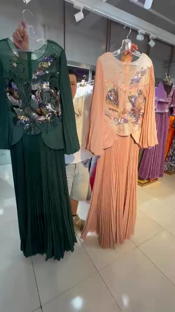 @Annies Fashion Hub