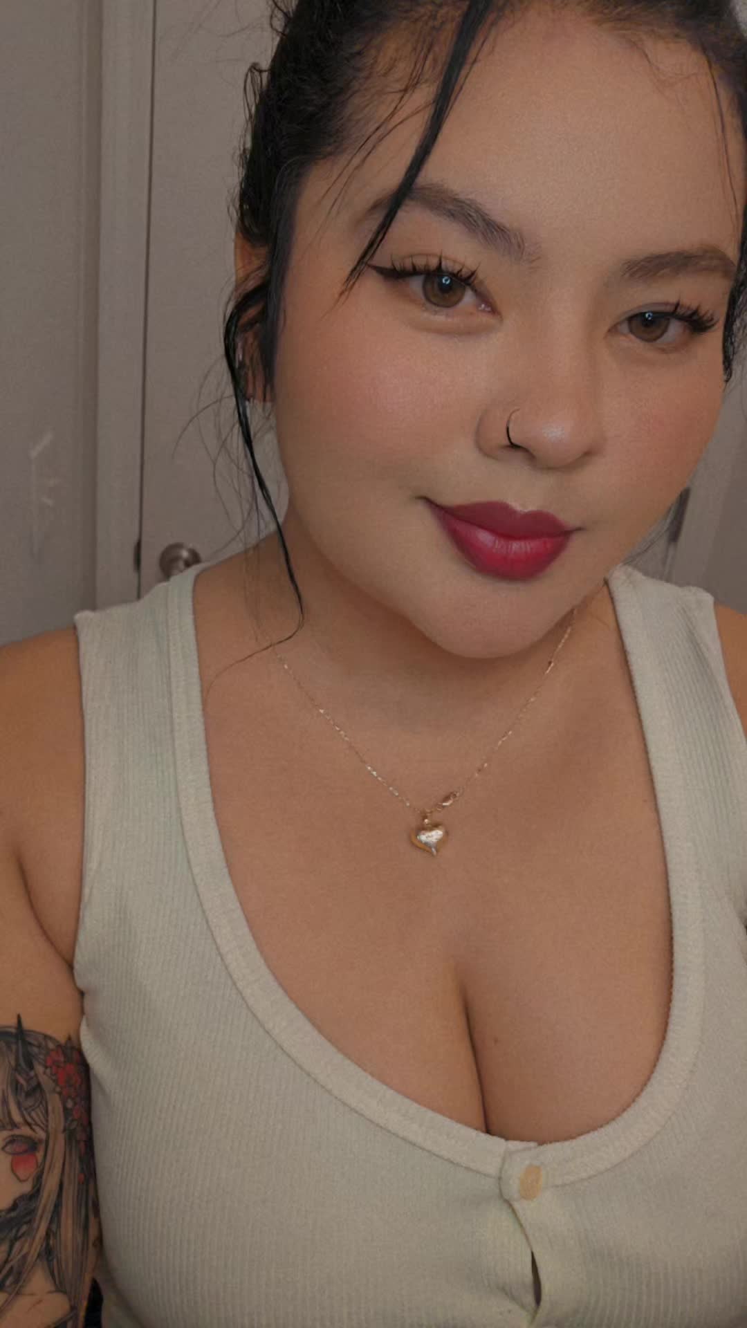 @DANIELA ♡🦇