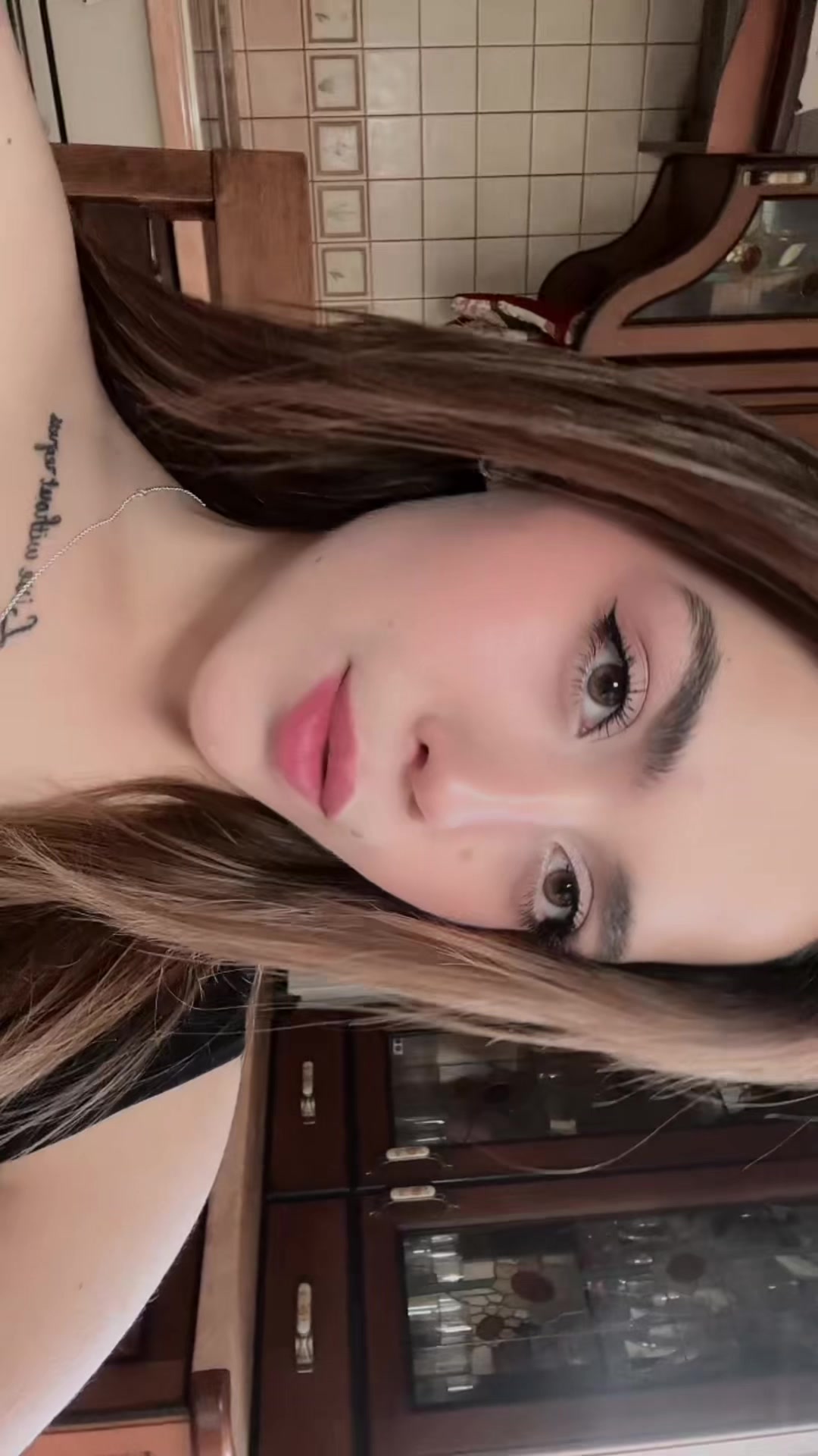 @_tv_d_1708