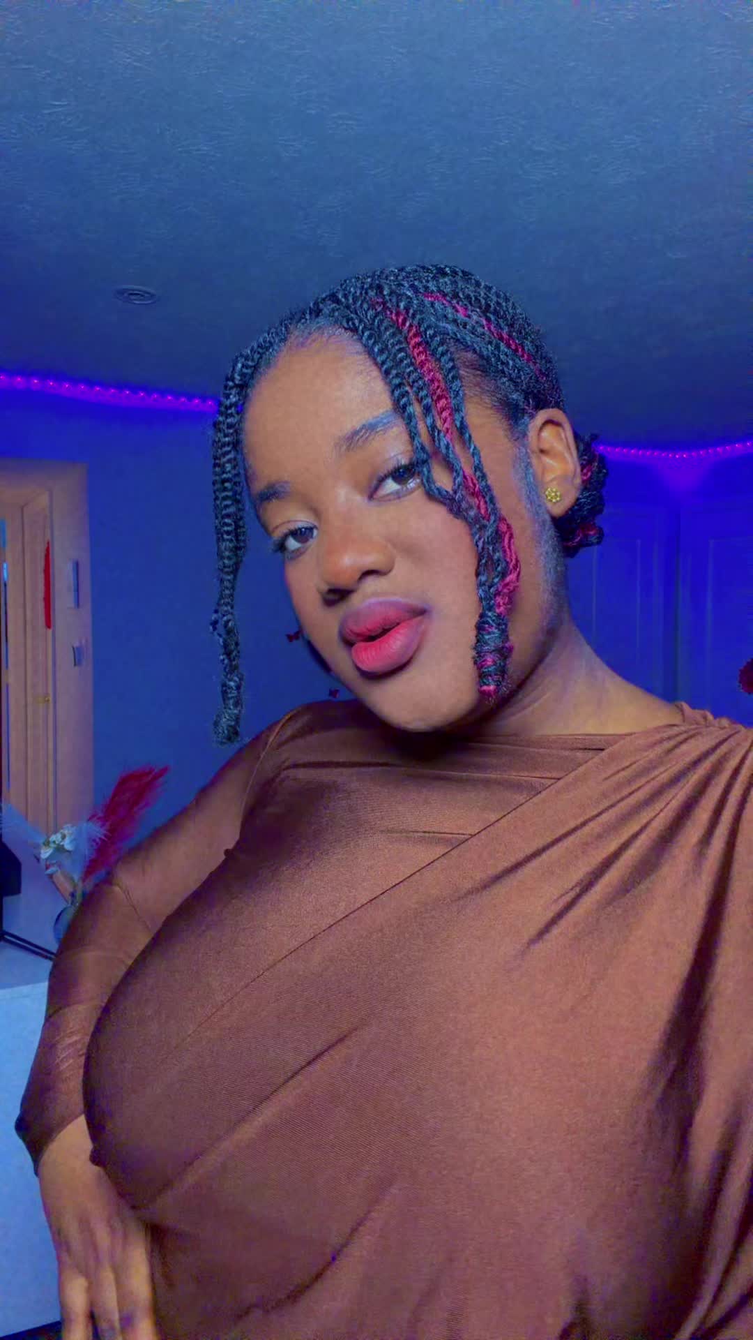 @ShiShie🦋💎