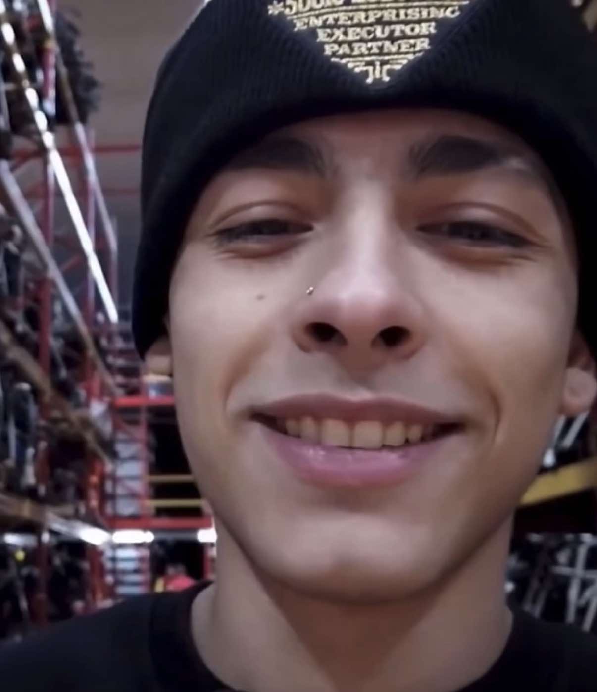 @𖣑 |