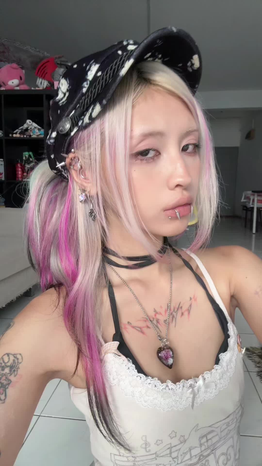 @aeyochi