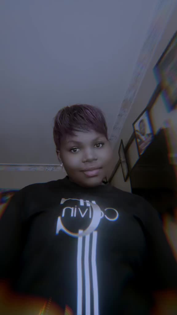 @sharonahjnz