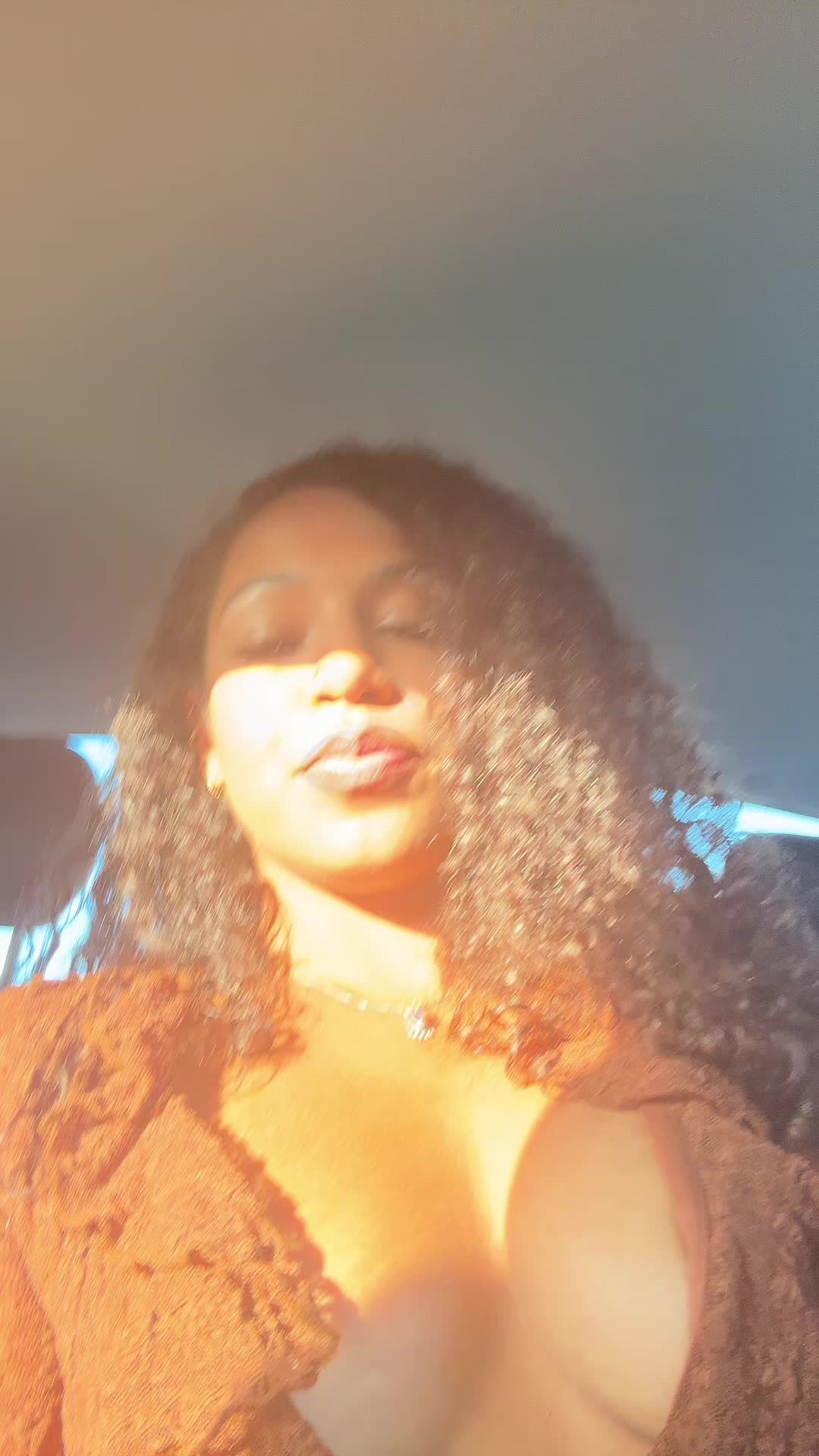 @e
