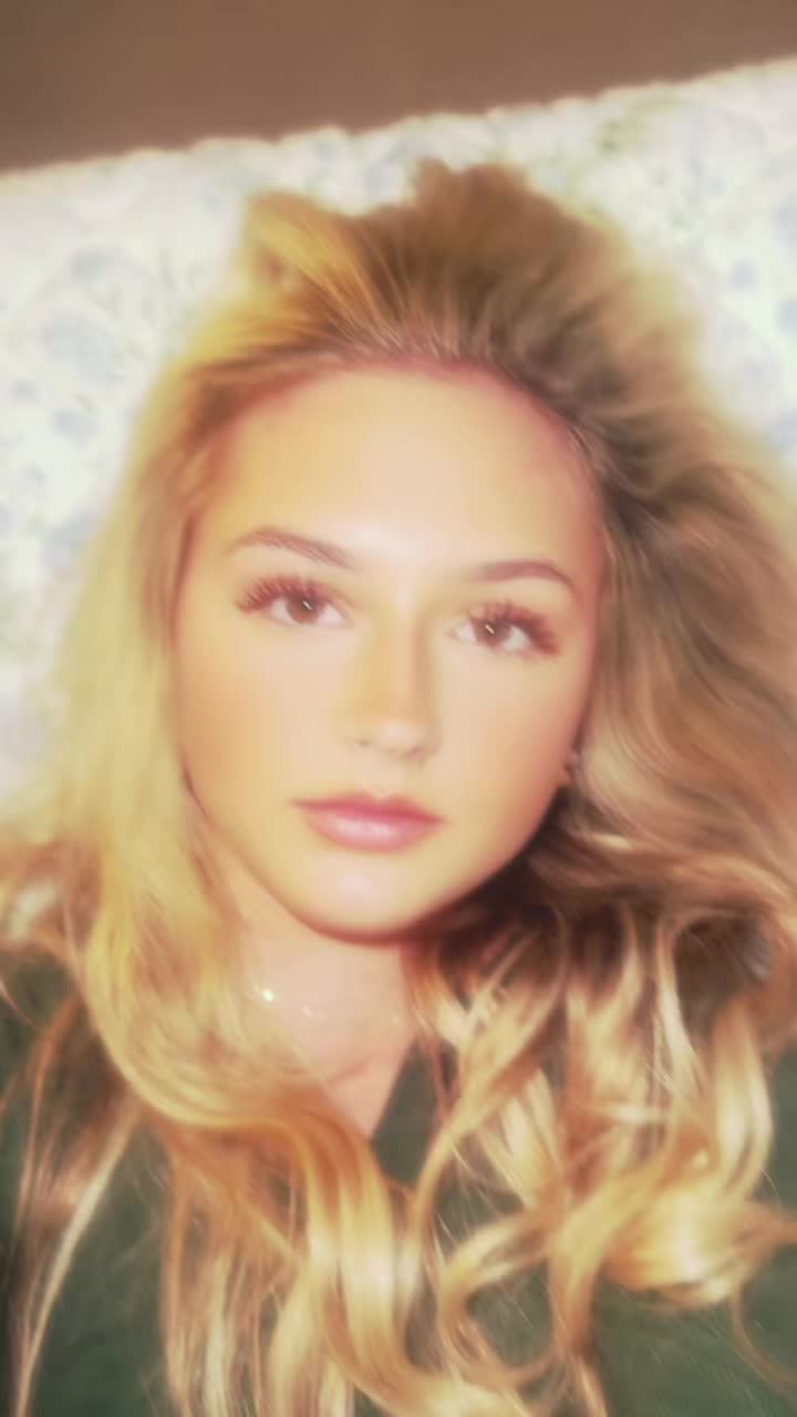 @Chloe🪽🦢