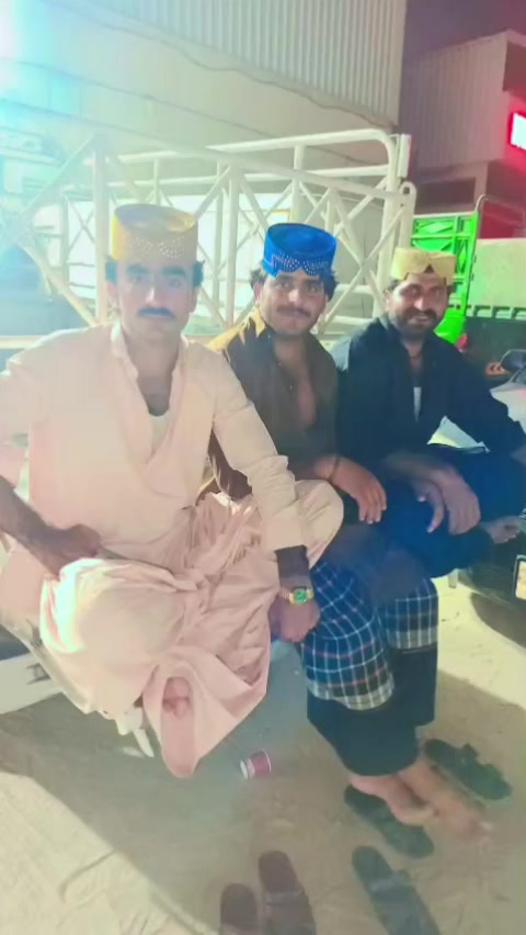 @🇦🇪✈️🇵🇰کنگ بوس سرور جکرانی