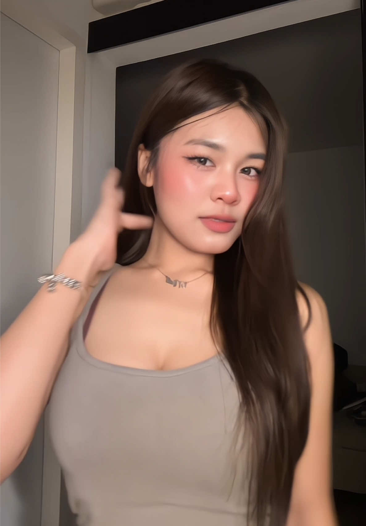@:n