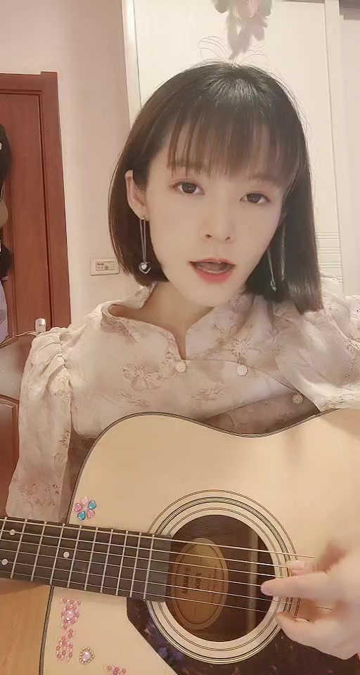 @CiCi치치