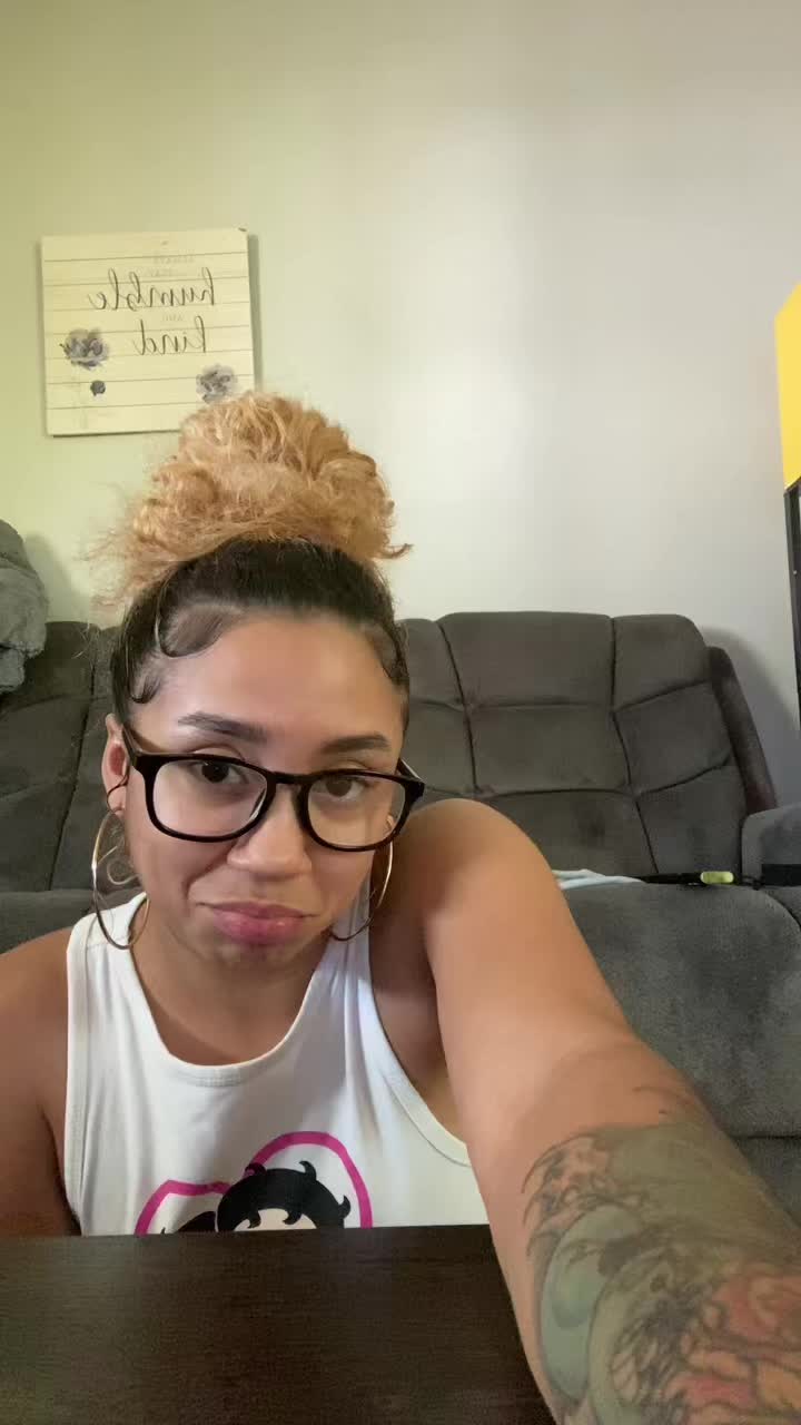 @julztheemuse