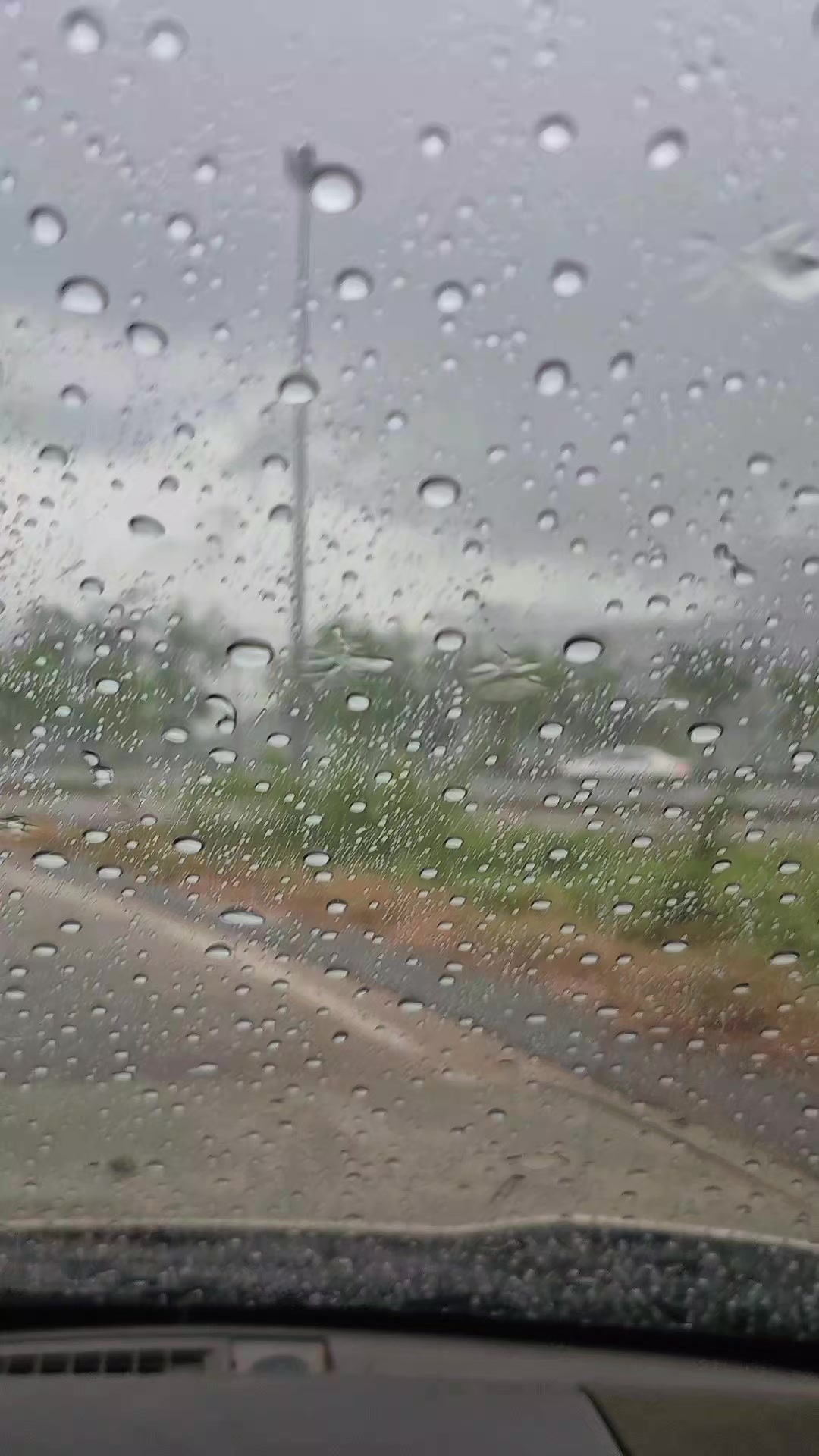@Aum_Arongkot