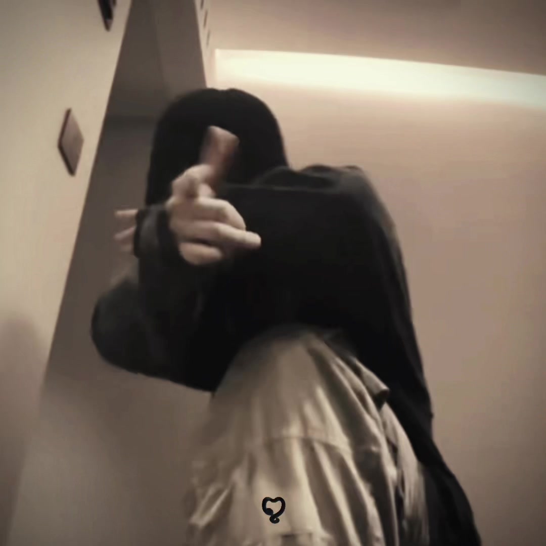 @ꨄ⁷
