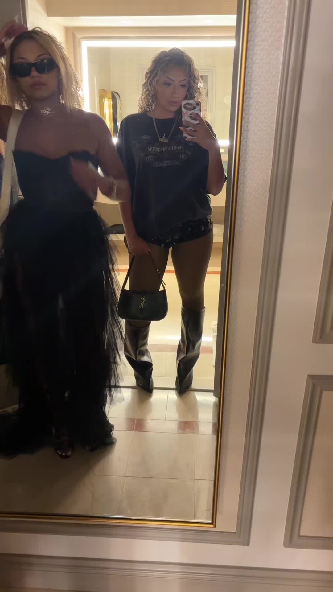 @Gia