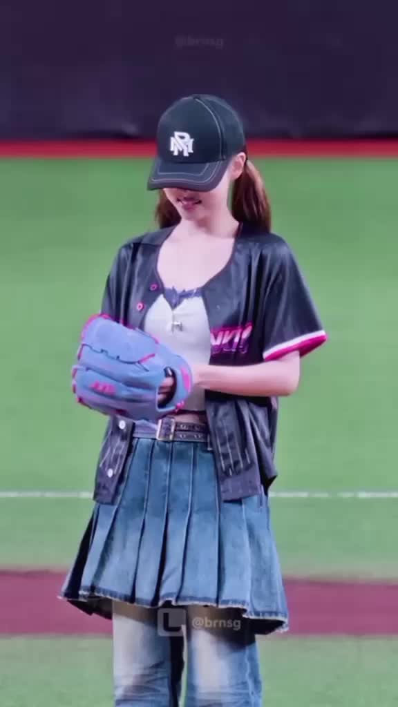 @ONCE REVELUV