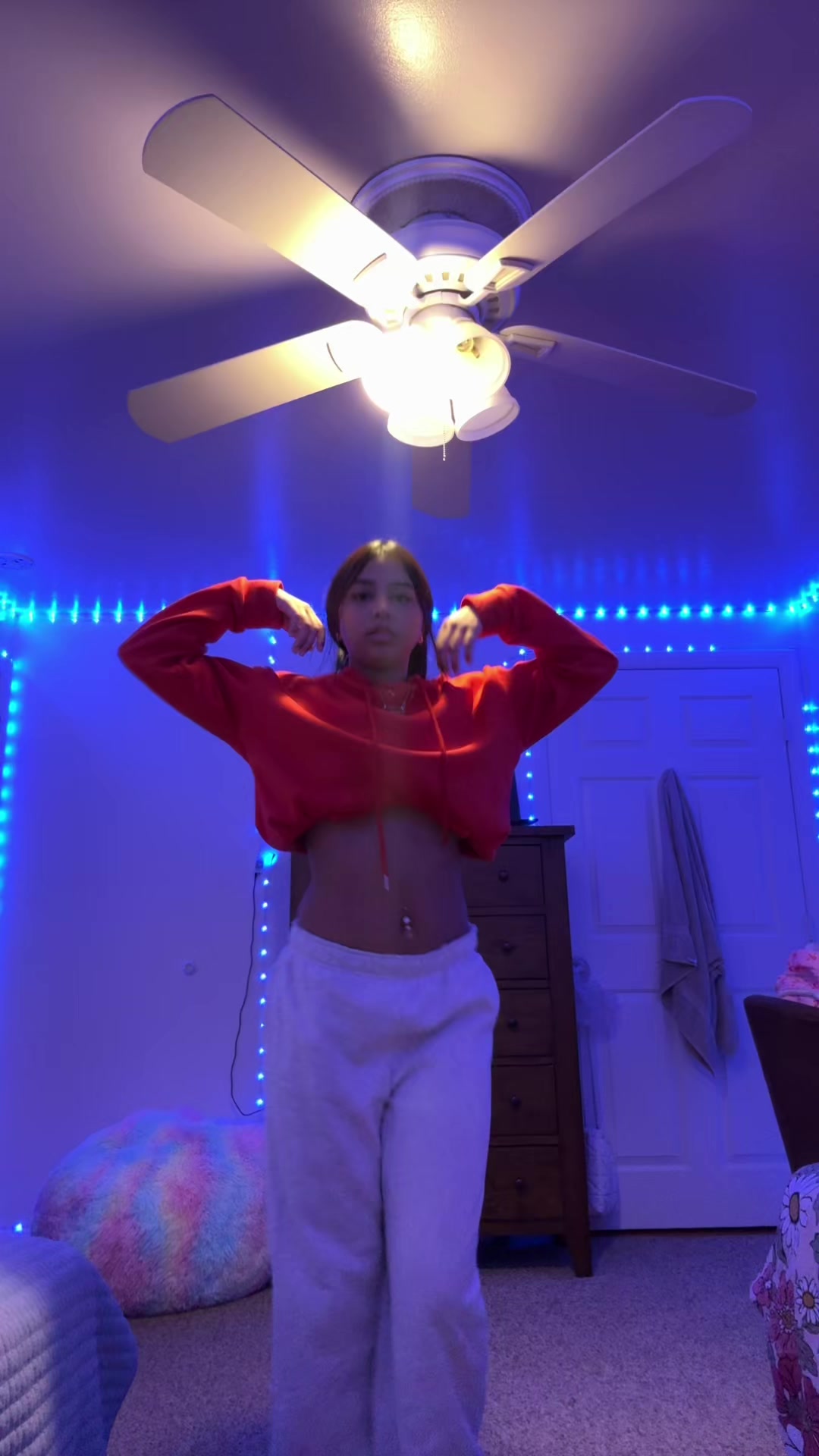 @VALERIA🦦
