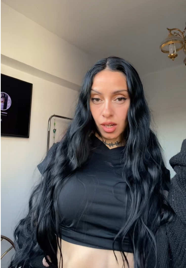 @vaneswaggy