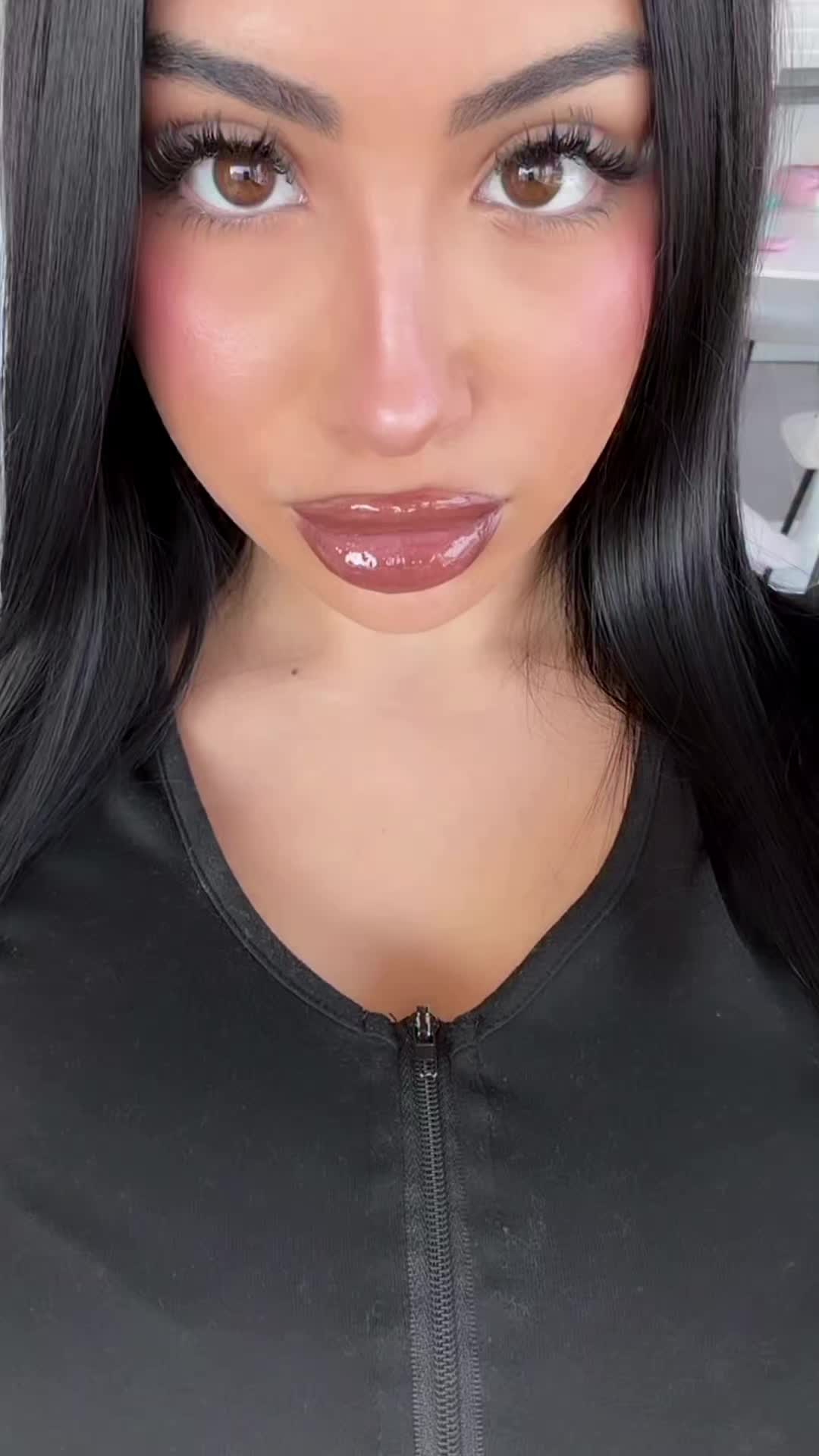 @Storytimeadriana