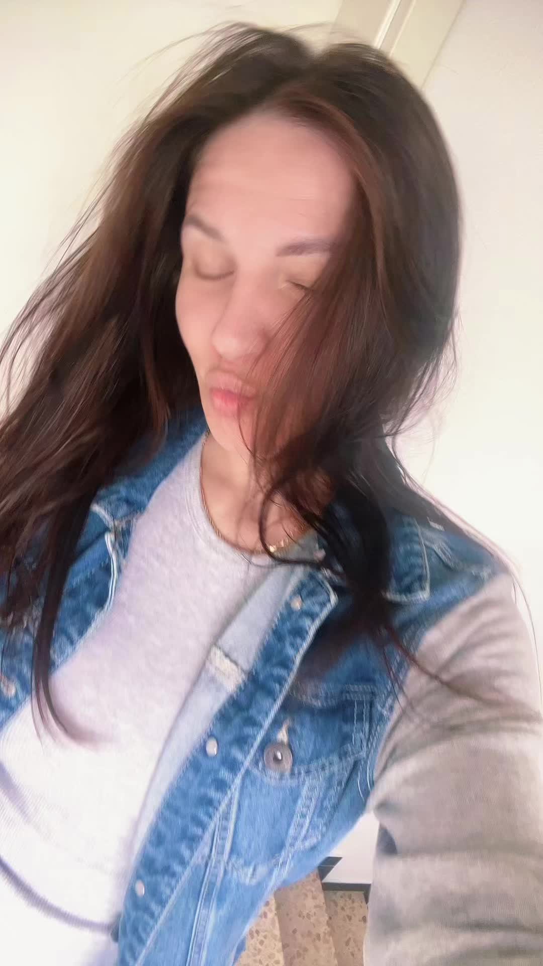 @💙🎧💛