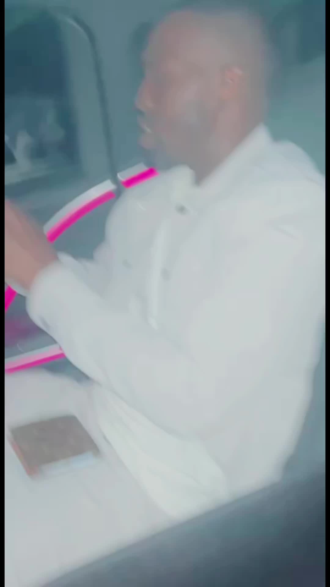 @MOUKI85 🇬🇳🇨🇦