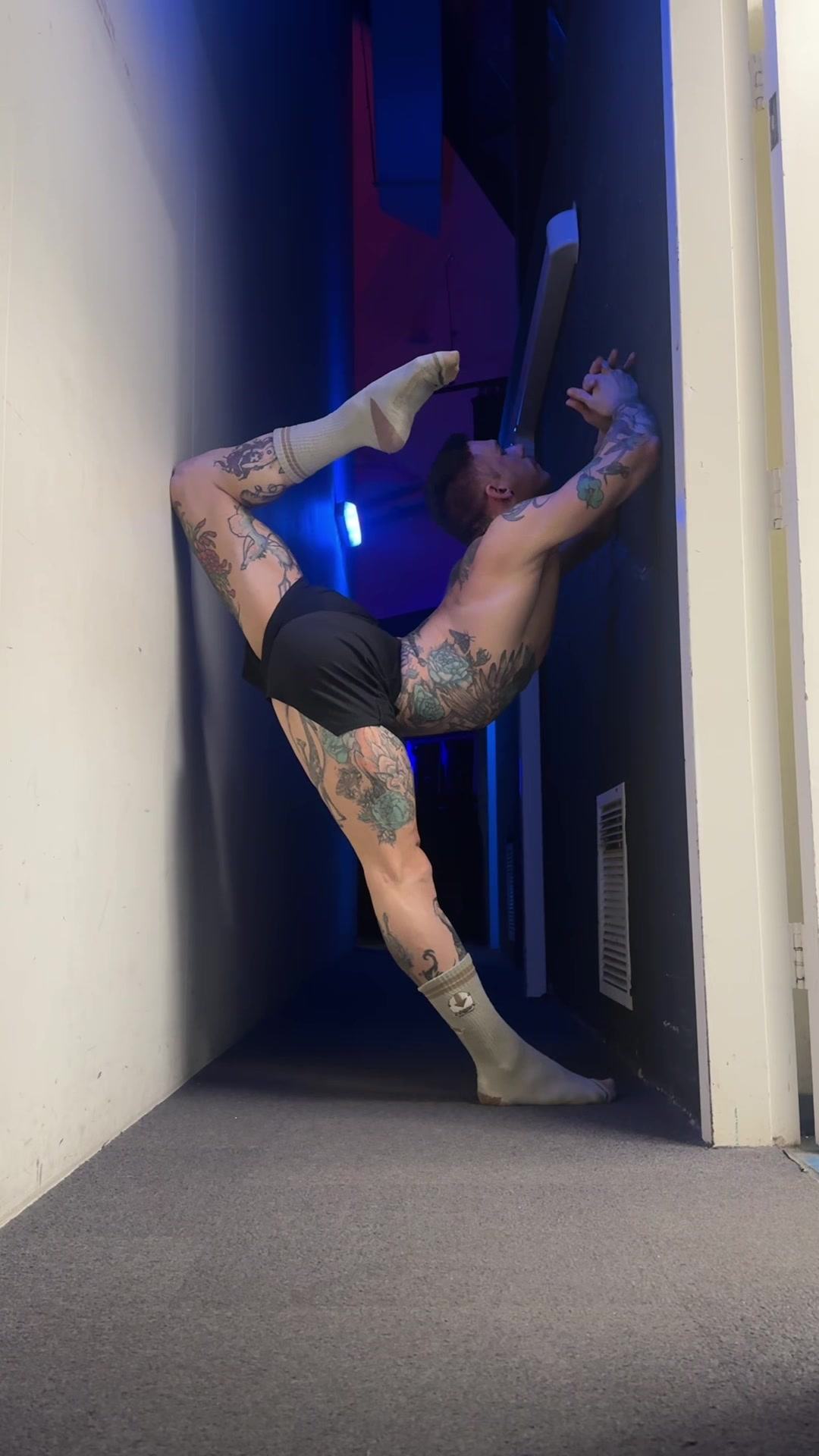@TheOfficialTRO
