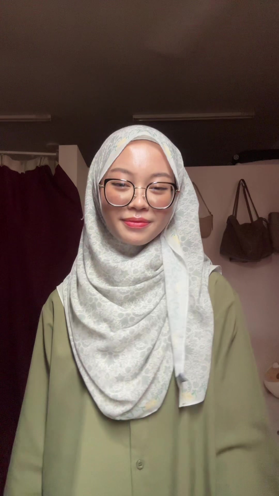 @cat —โ