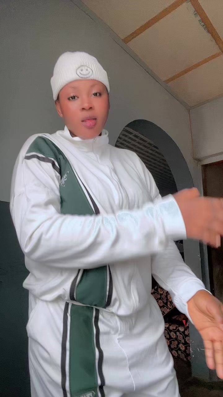 @Bidemi Hairline🪮