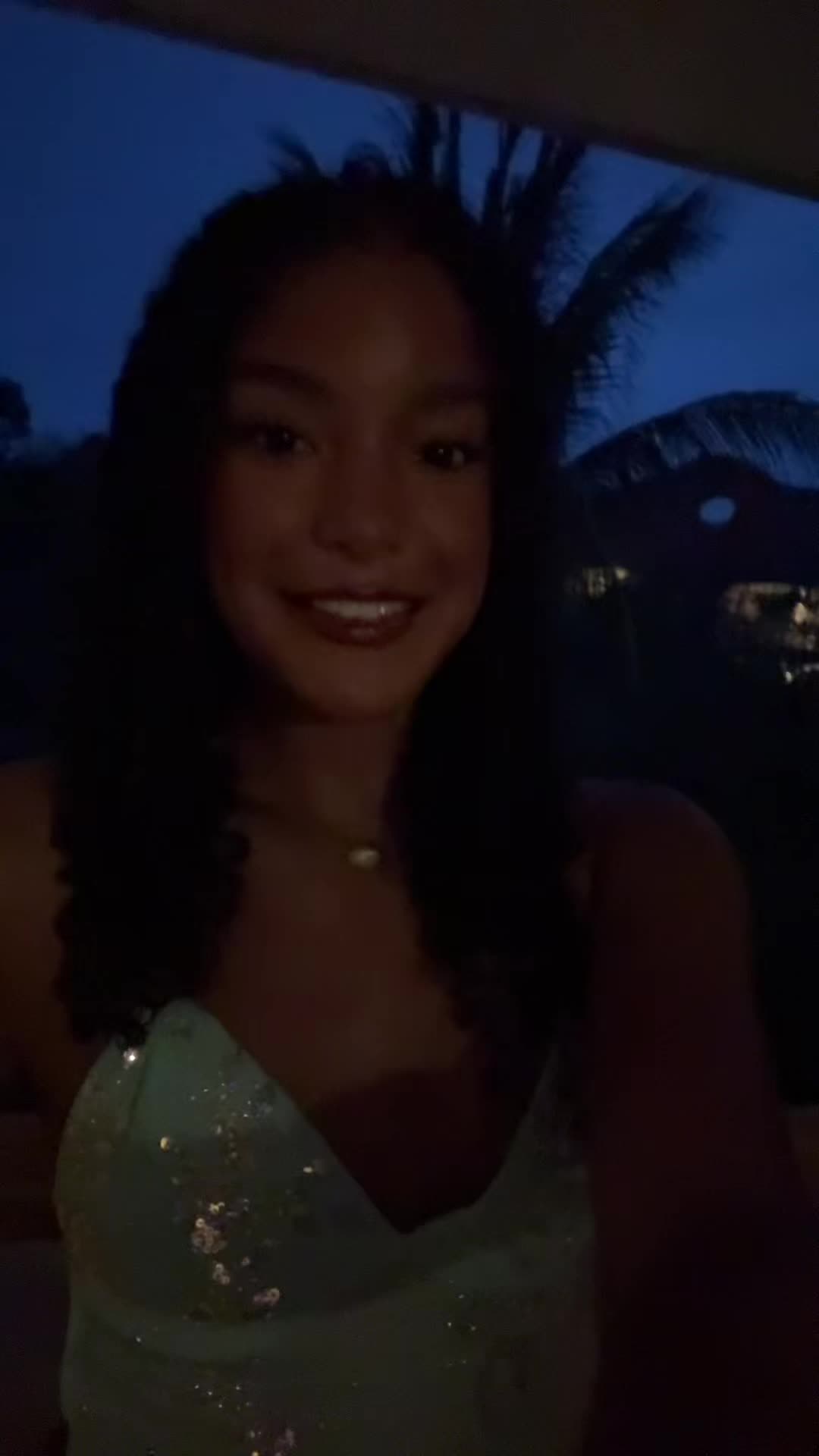 @Ava