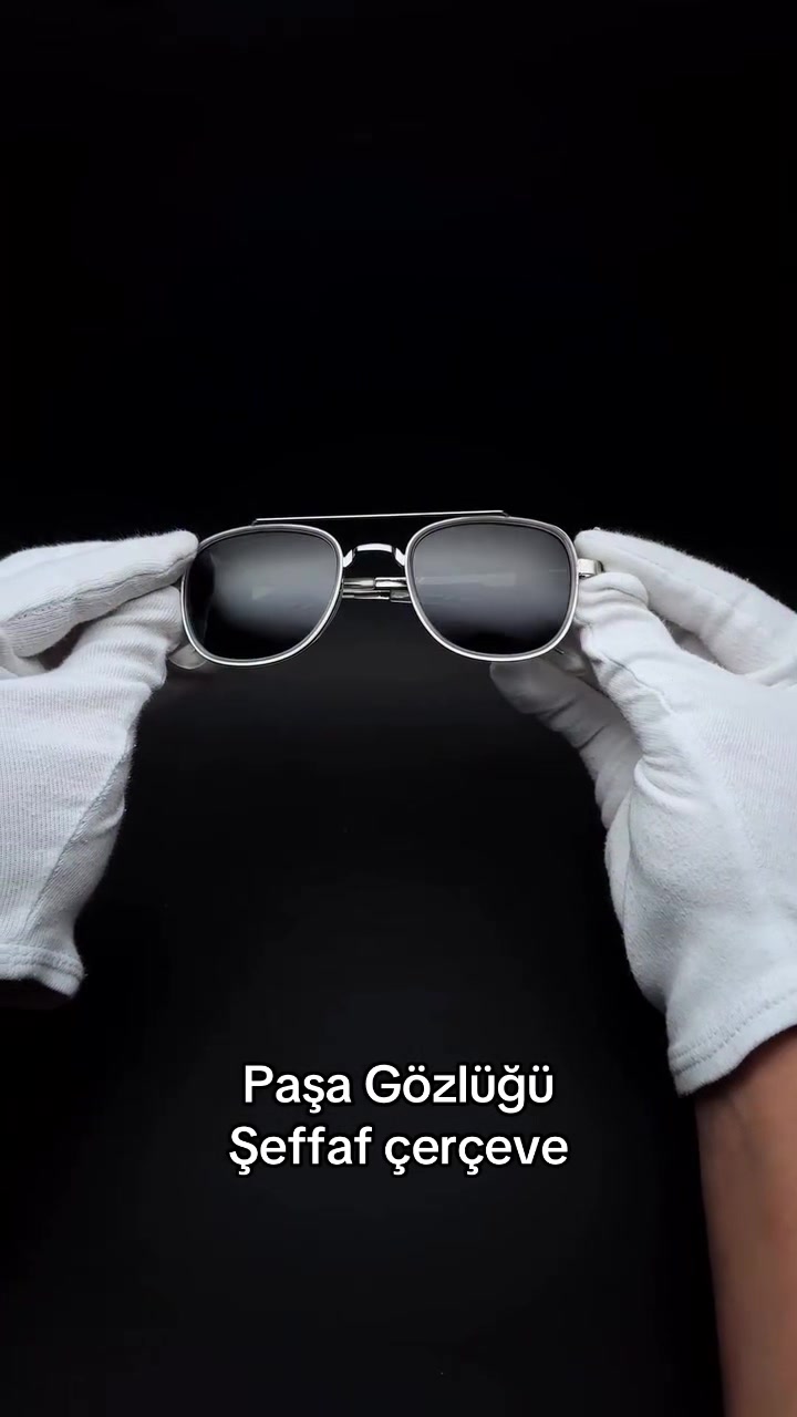 @Elyza.com