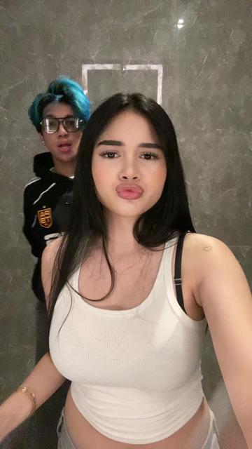 @wassuprachel 👀