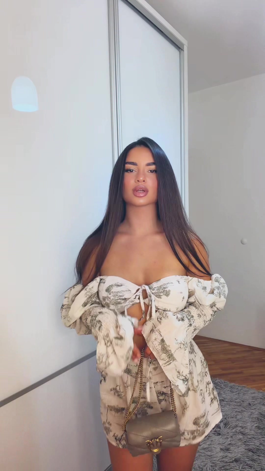 @𝐓𝐁