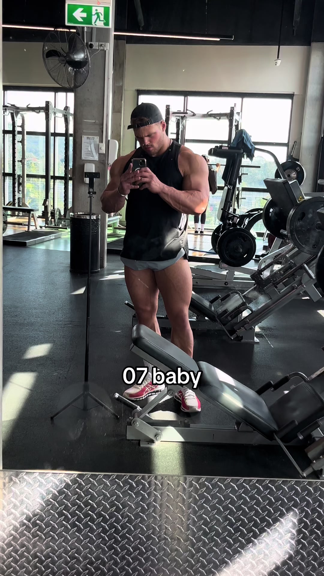 @_tomstenhouse_