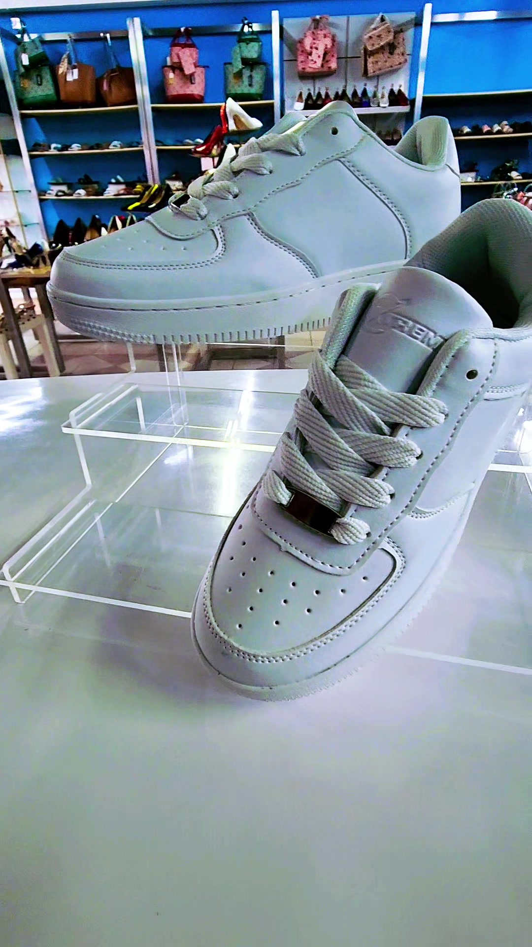 @Sammy's Shoes Store