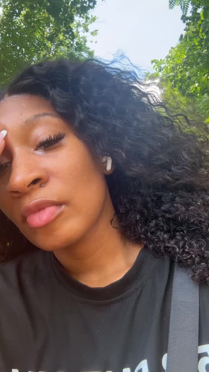 @Mar 🦋