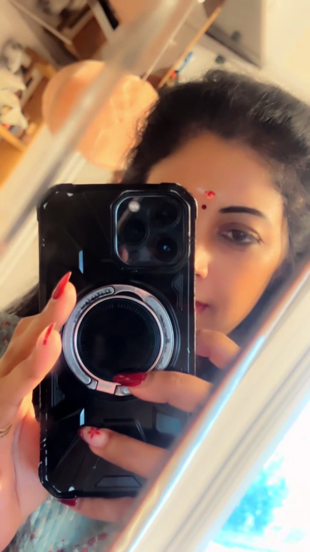 @ItsTharsh