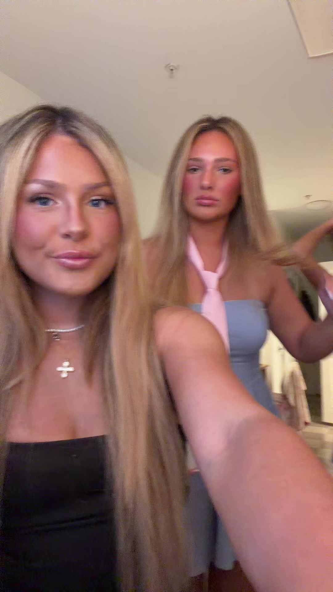 @👼