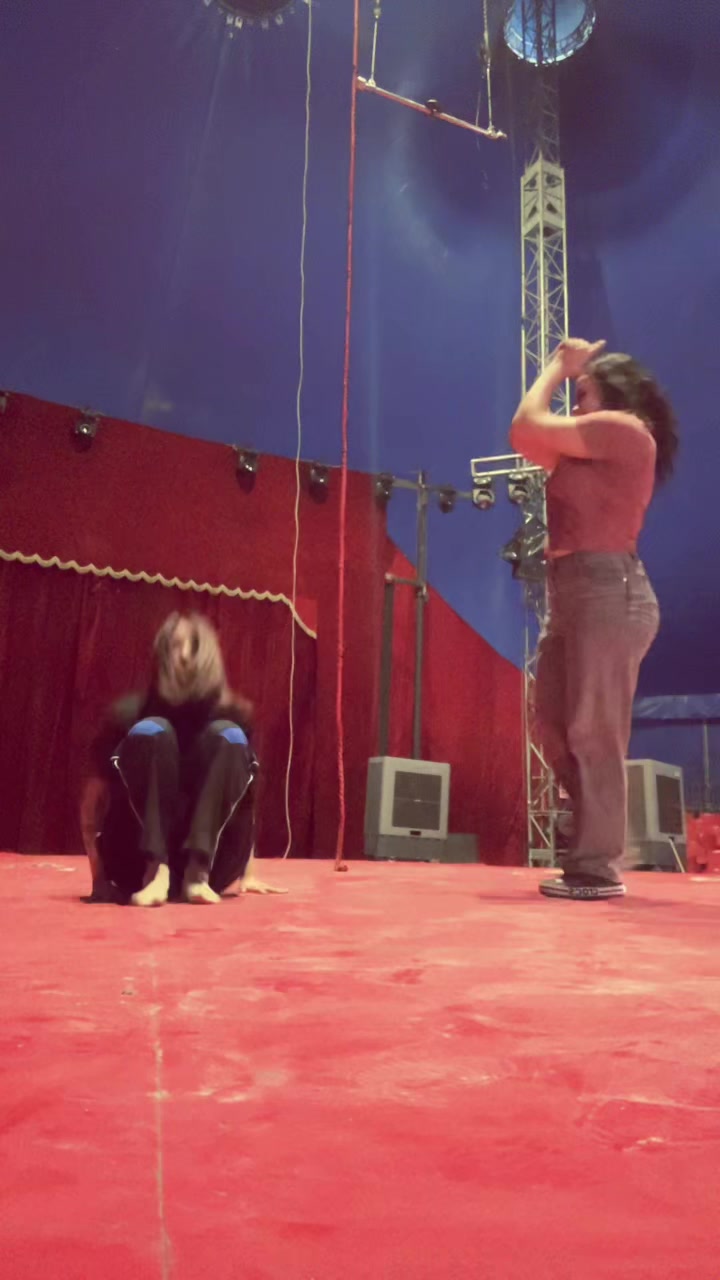 @Kamila_peralvar
