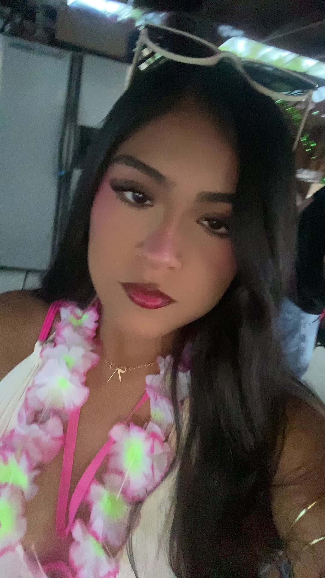 @<3
