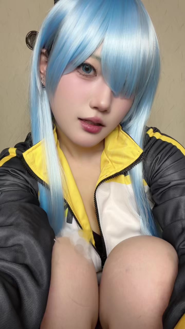 @獏モチ