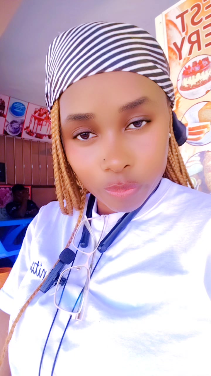 @Anita Anne😍